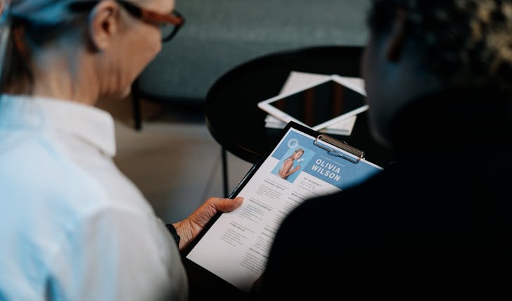 how many bullet points per job on resume?